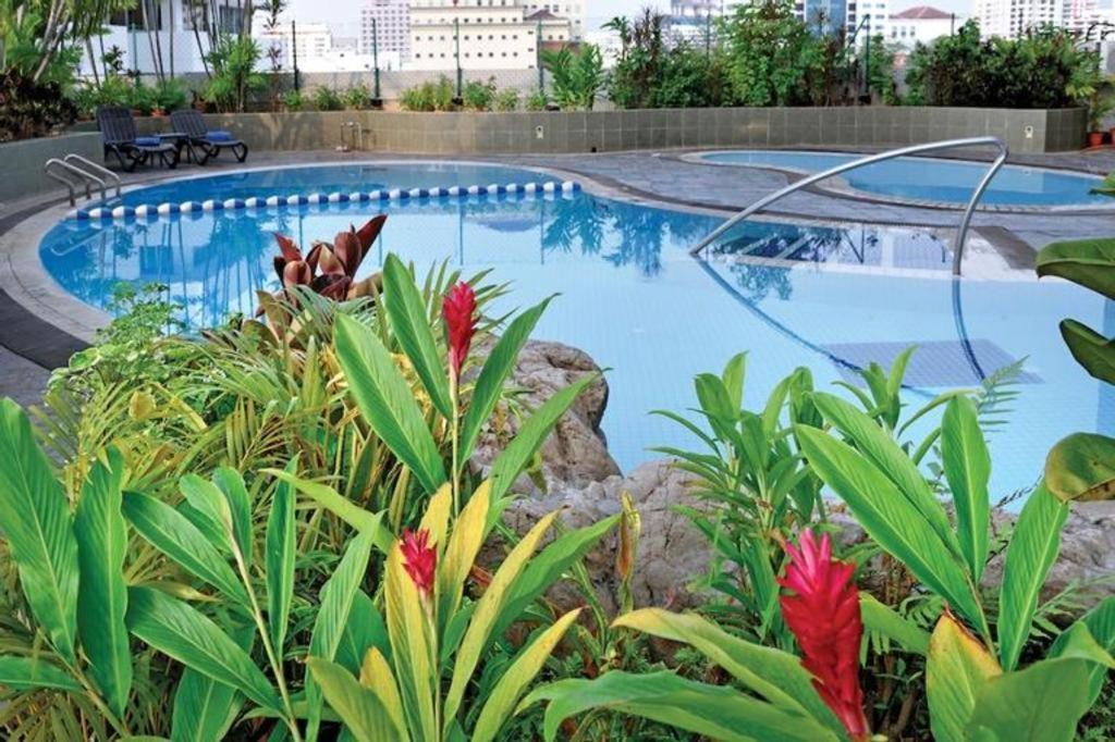 Hotel Royal Penang Джорджтаун Экстерьер фото
